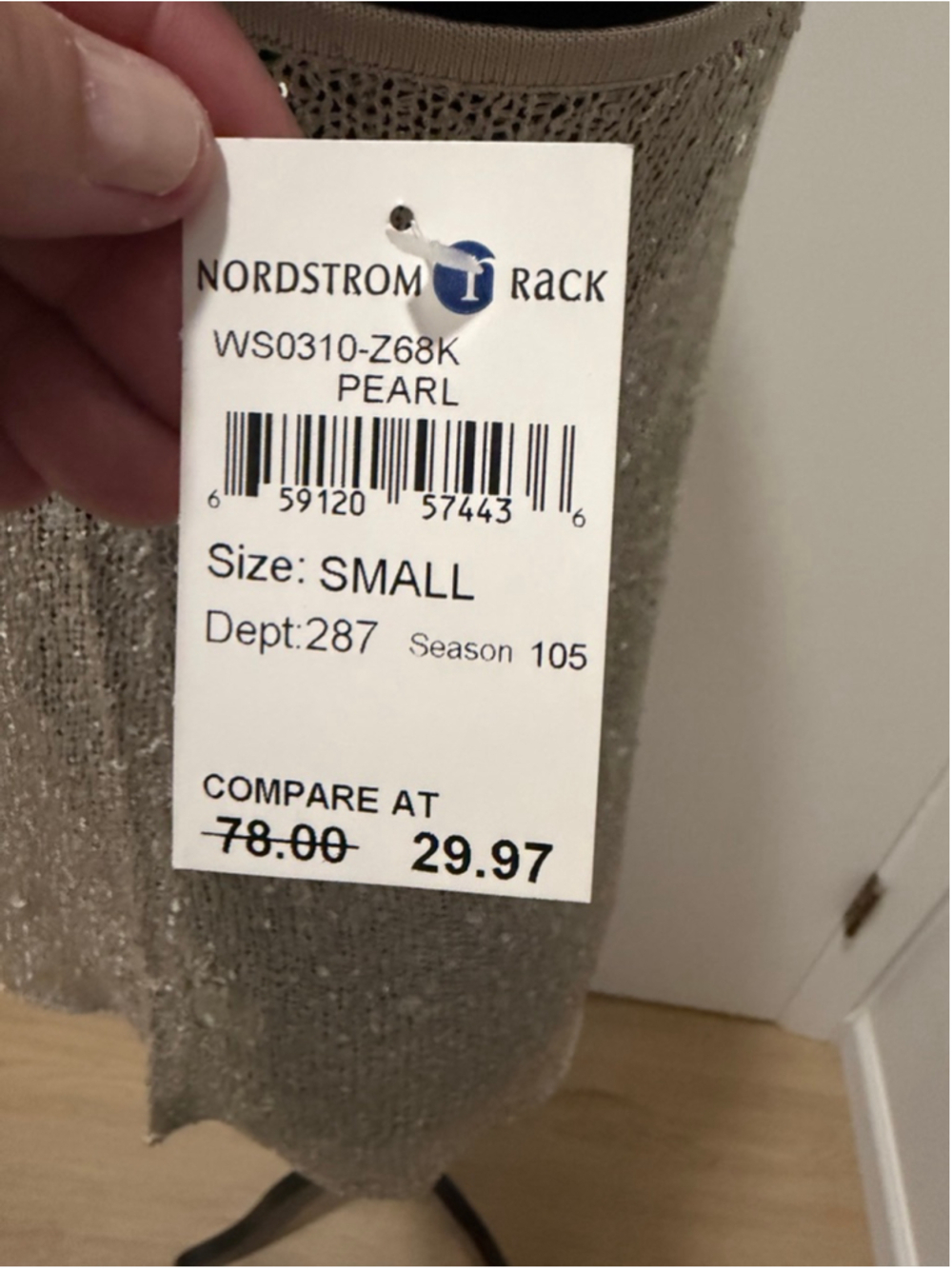 Willow & Clay Sequin Tank Top Small Silver Knit Sparkle Nordstrom Rack NWT Sleev - Picture 3 of 6